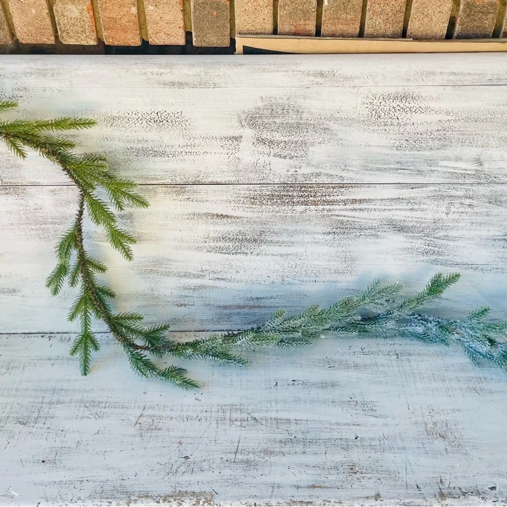 *Ice Finish Garland
